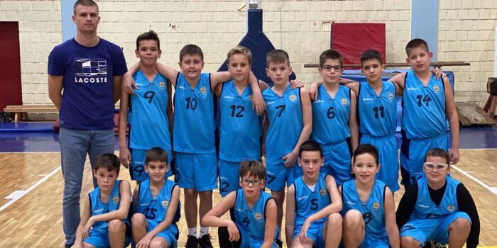 DOMINACIJA MINI BASKETAŠA U STAROJ PAZOVI 52:9